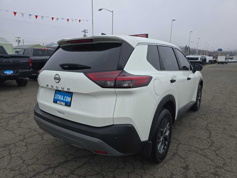 Thumbnail: 2022 Nissan Rogue - 5