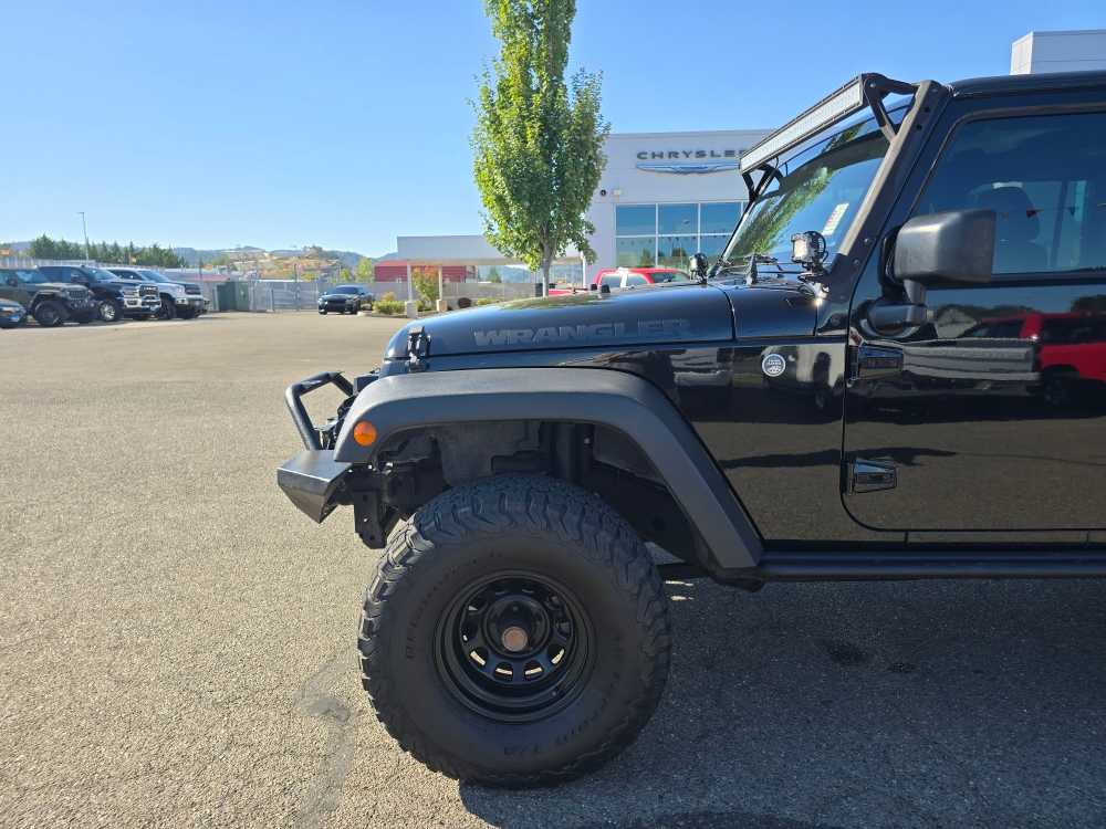 Thumbnail: 2016 Jeep Wrangler - 6