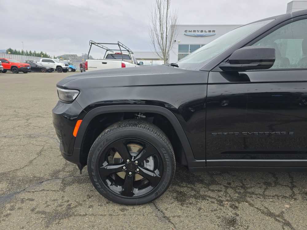 Thumbnail: 2025 Jeep Grand Cherokee L - 19