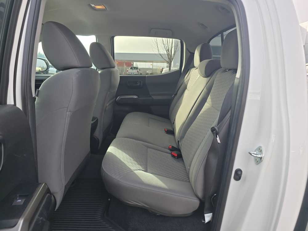 Thumbnail: 2022 Toyota Tacoma - 16