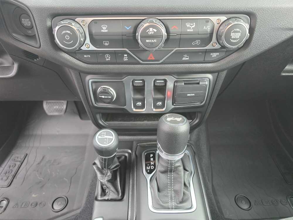 Thumbnail: 2026 Jeep Wrangler - 13