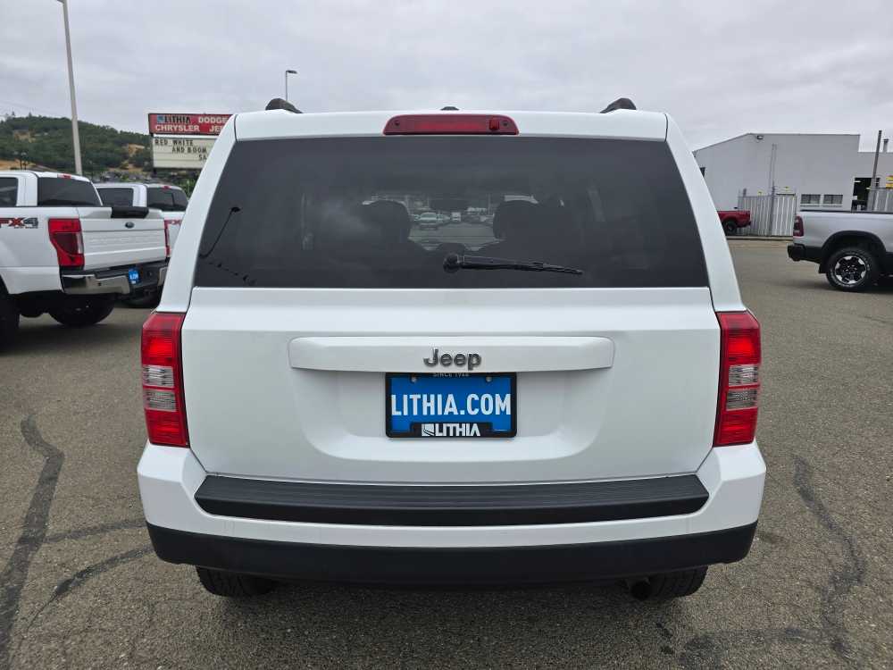 Thumbnail: 2016 Jeep Patriot - 4