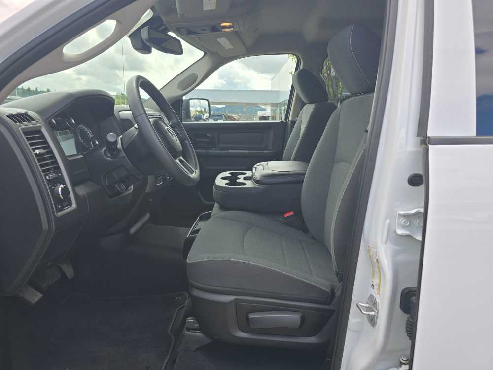 Thumbnail: 2022 RAM 1500 Classic - 9