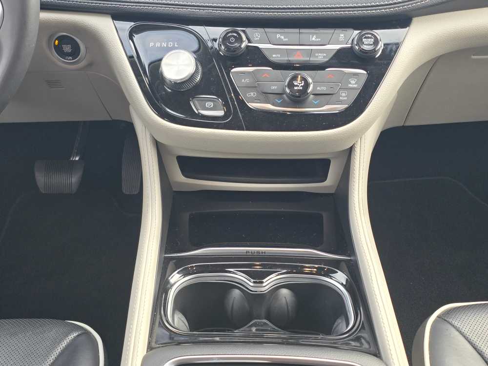 Thumbnail: 2024 Chrysler Pacifica - 13