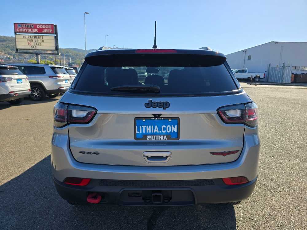 2023 Jeep Compass Trailhawk photo 2