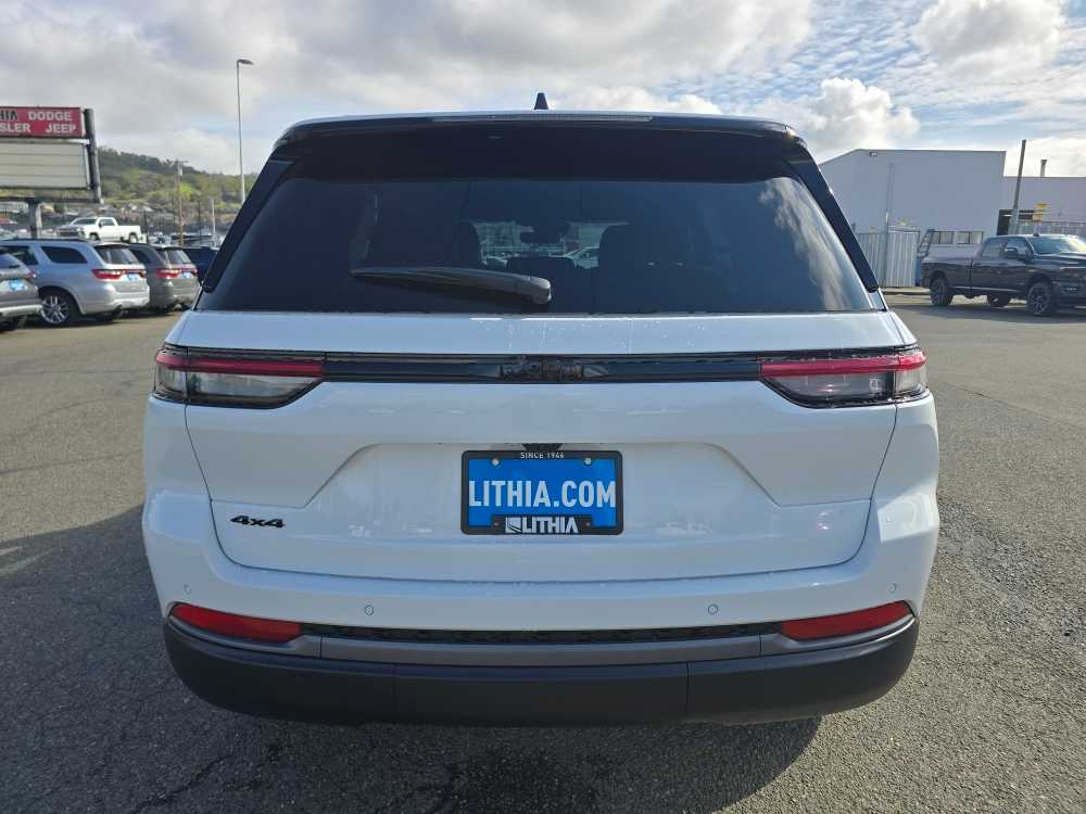 Thumbnail: 2026 Jeep Grand Cherokee - 4