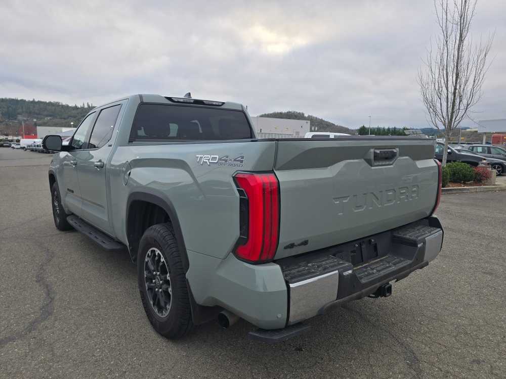 2025 Toyota Tundra SR5 CrewMax photo 2