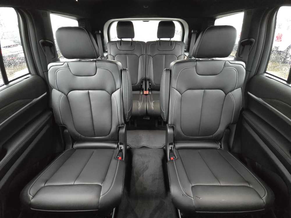 Thumbnail: 2025 Jeep Grand Cherokee L - 18