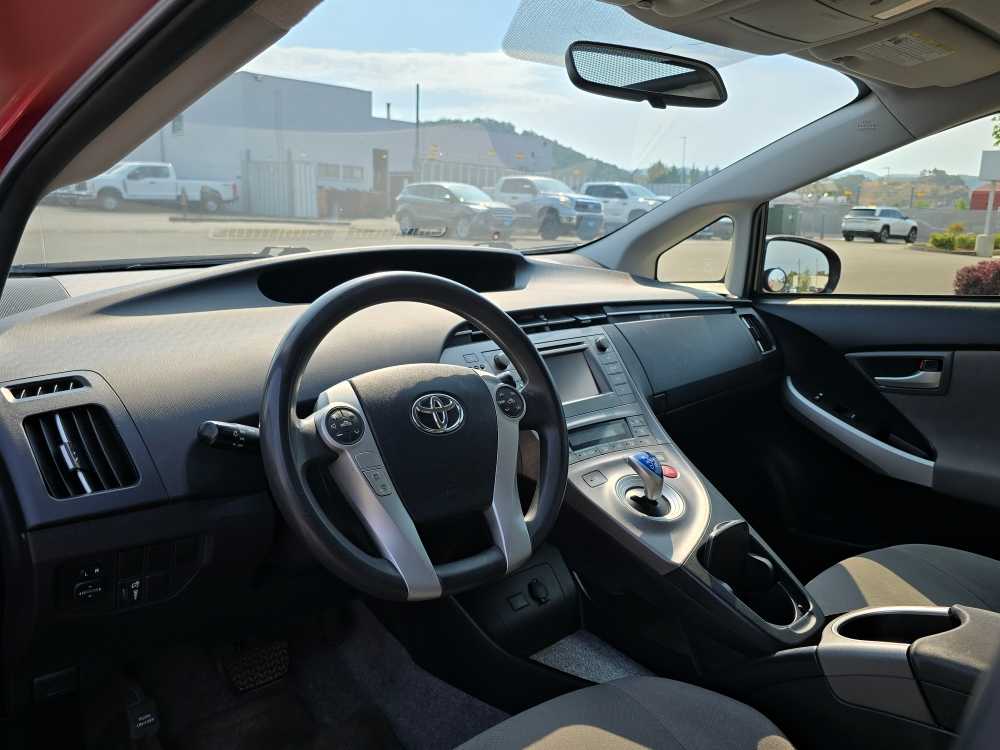 Thumbnail: 2014 Toyota Prius - 9