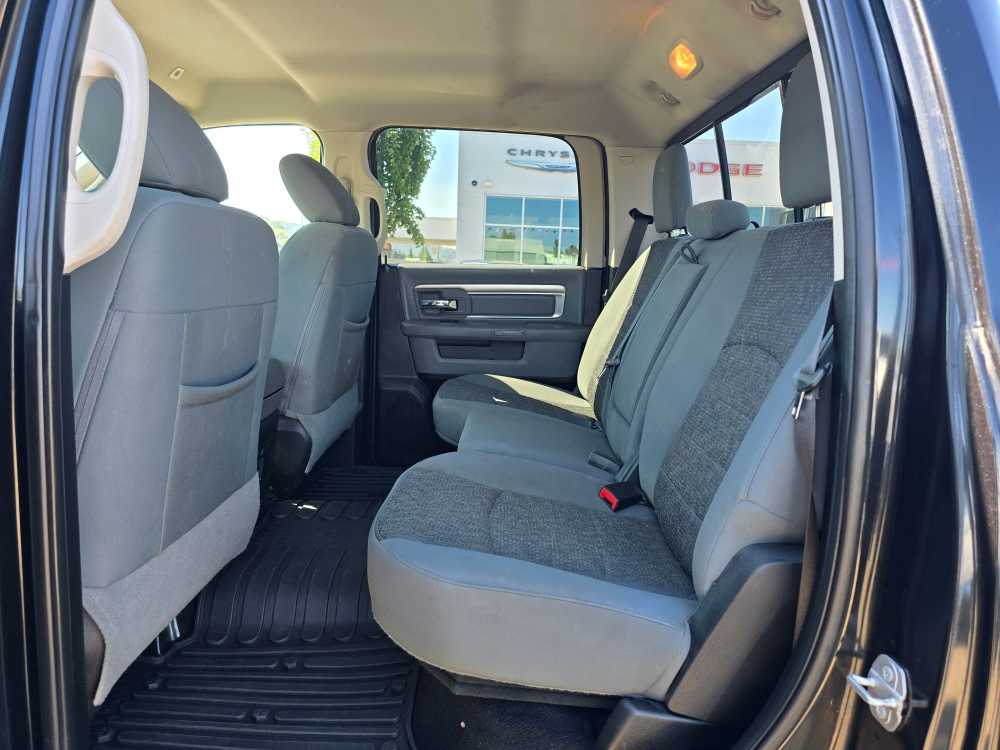 Thumbnail: 2019 RAM 1500 Classic - 16