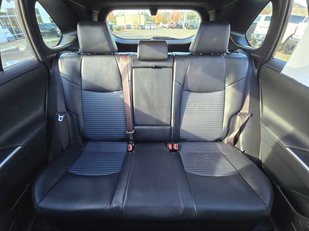 Thumbnail: 2019 Toyota RAV4 - 17