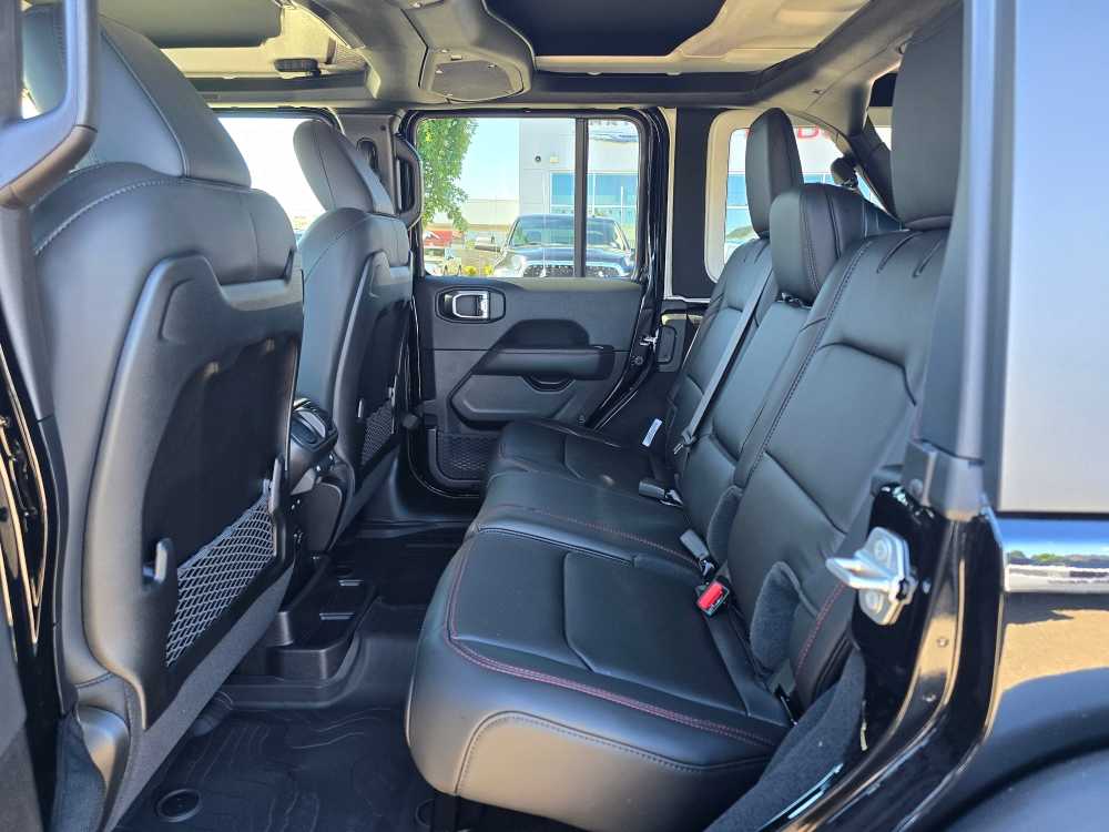 Thumbnail: 2025 Jeep Wrangler - 16