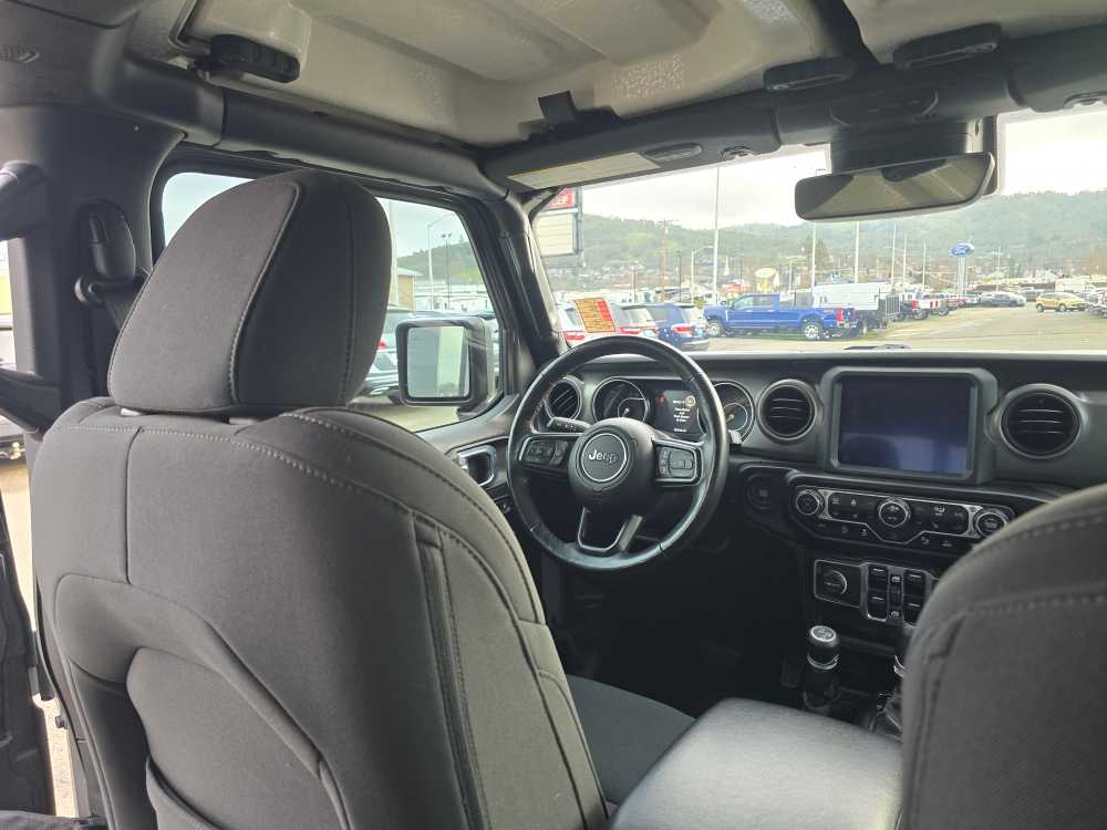 Thumbnail: 2021 Jeep Gladiator - 10