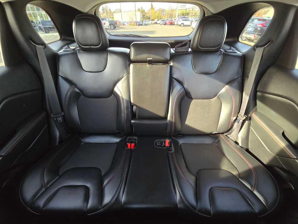 Thumbnail: 2021 Jeep Cherokee - 17