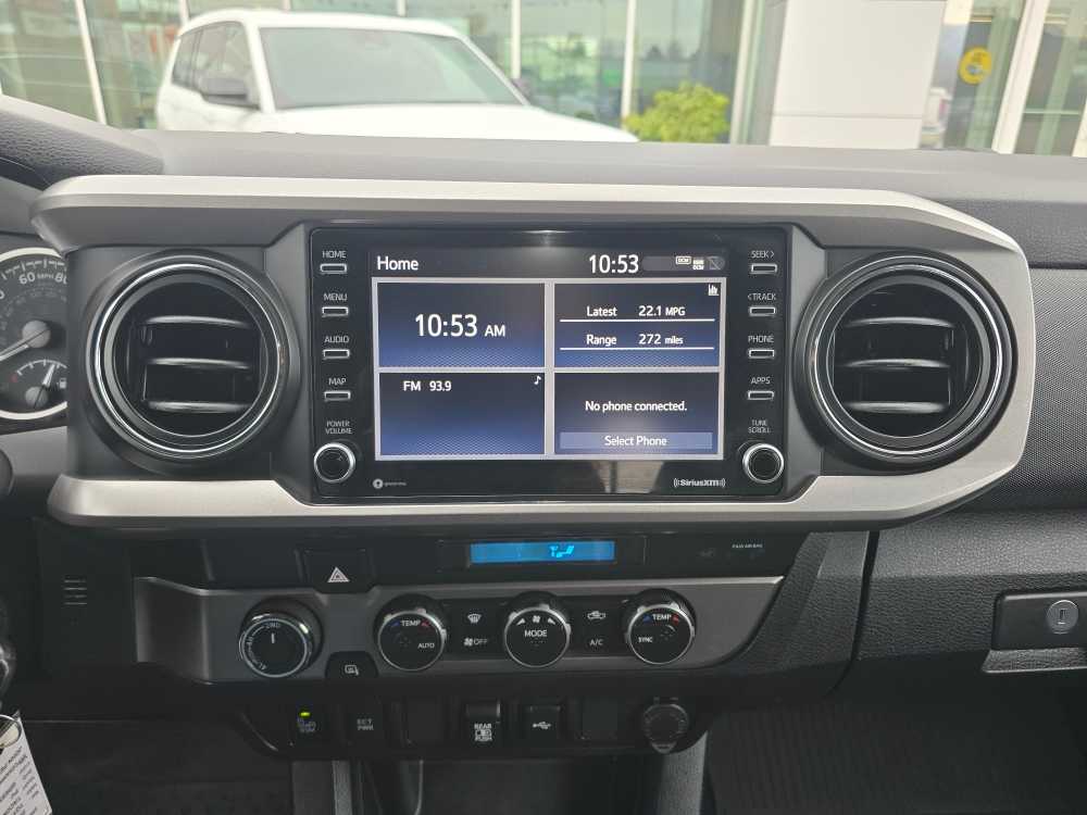 Thumbnail: 2021 Toyota Tacoma - 12