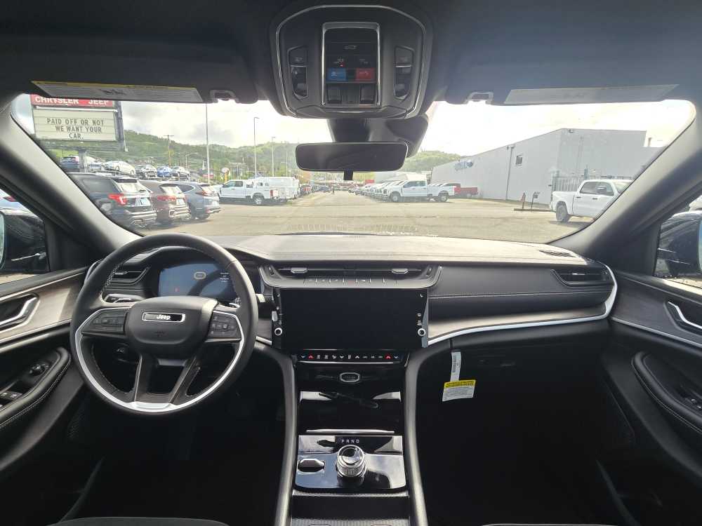Thumbnail: 2026 Jeep Grand Cherokee - 15