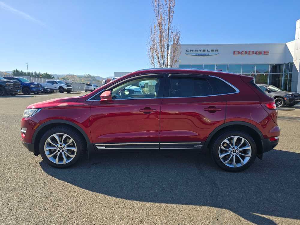 Thumbnail: 2016 Lincoln MKC - 2