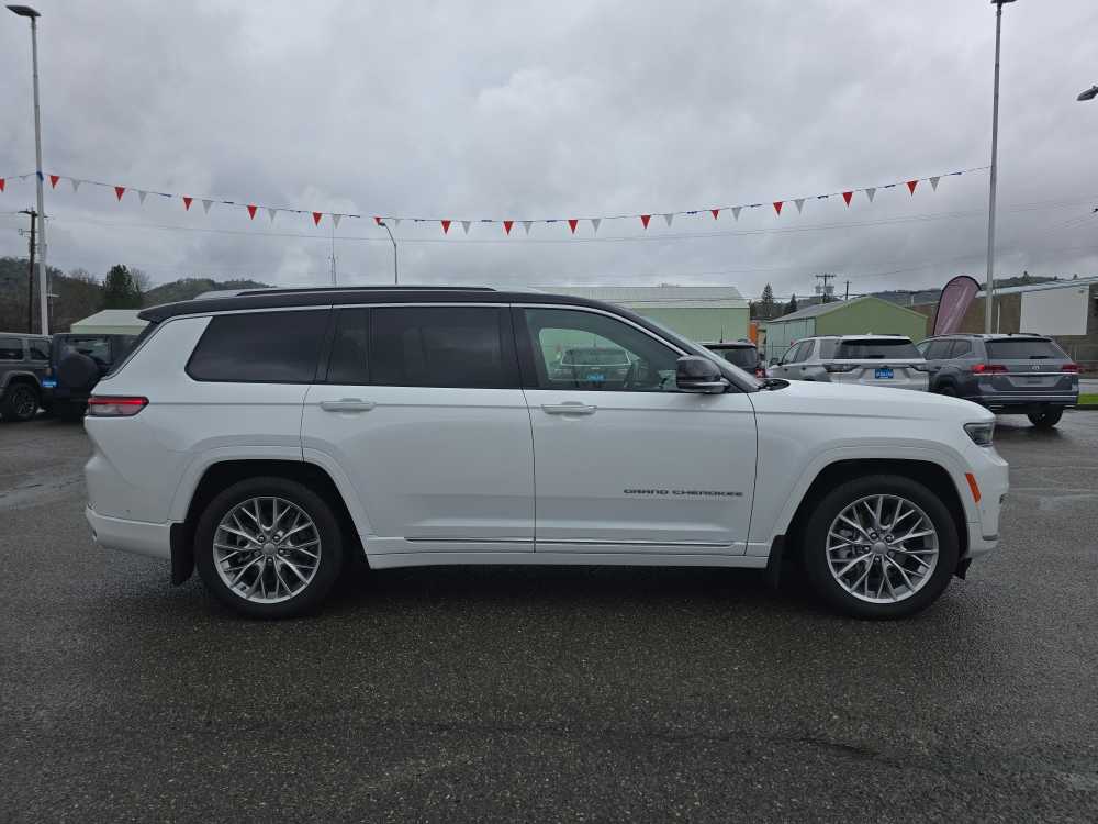 Thumbnail: 2022 Jeep Grand Cherokee - 6