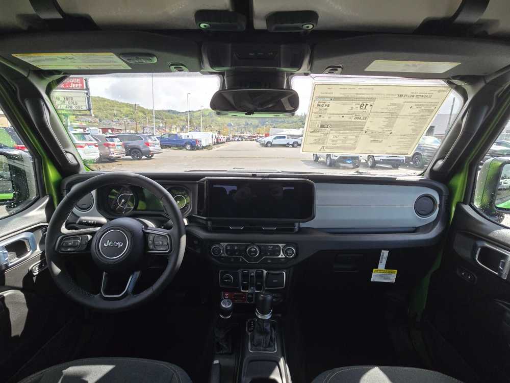 Thumbnail: 2026 Jeep Gladiator - 15
