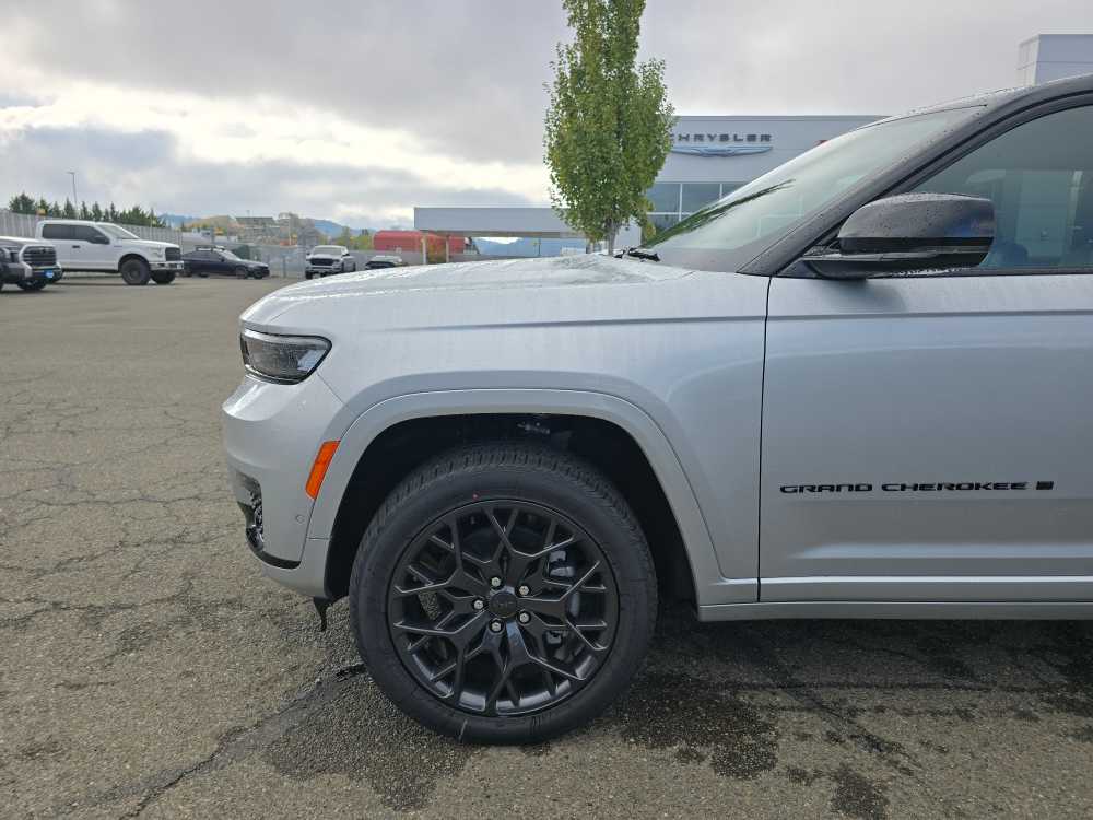 Thumbnail: 2025 Jeep Grand Cherokee L - 19
