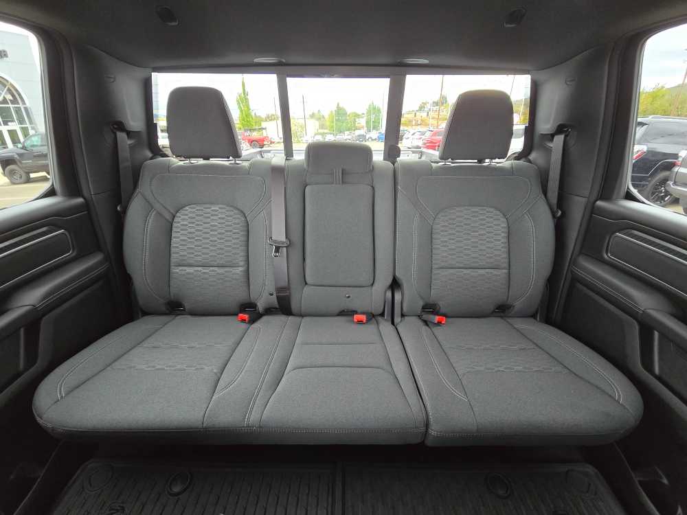 Thumbnail: 2026 RAM 1500 - 18