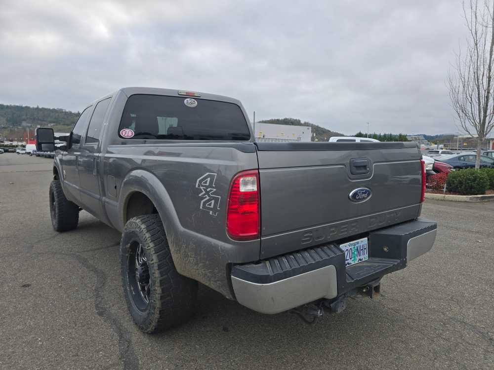 2014 Ford F-250 XLT photo 2