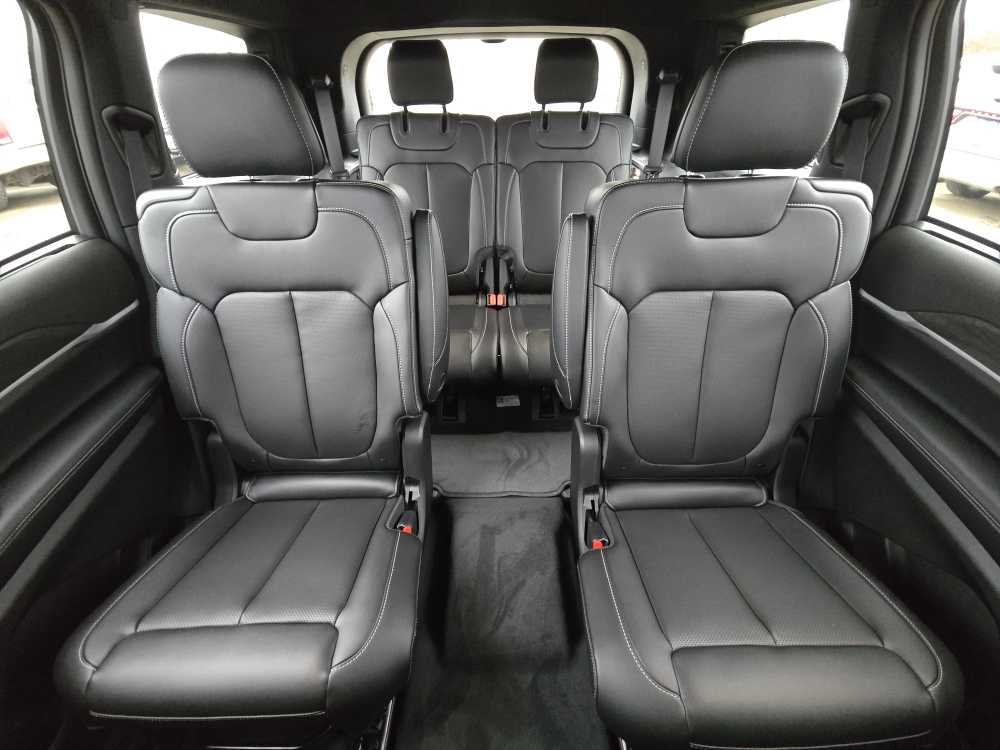 Thumbnail: 2025 Jeep Grand Cherokee L - 18