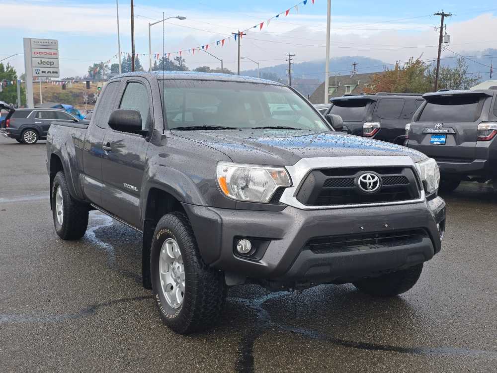 Thumbnail: 2015 Toyota Tacoma - 4