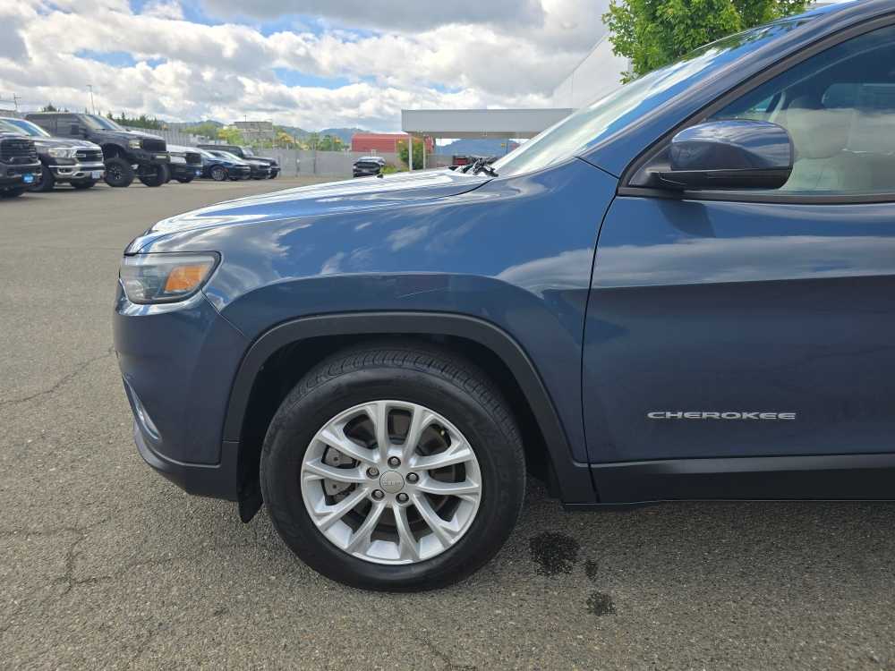 Thumbnail: 2021 Jeep Cherokee - 18