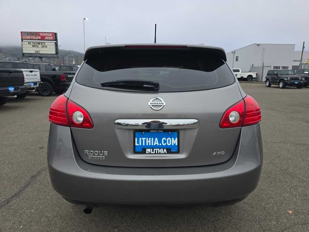 2015 Nissan Rogue Select S photo 4