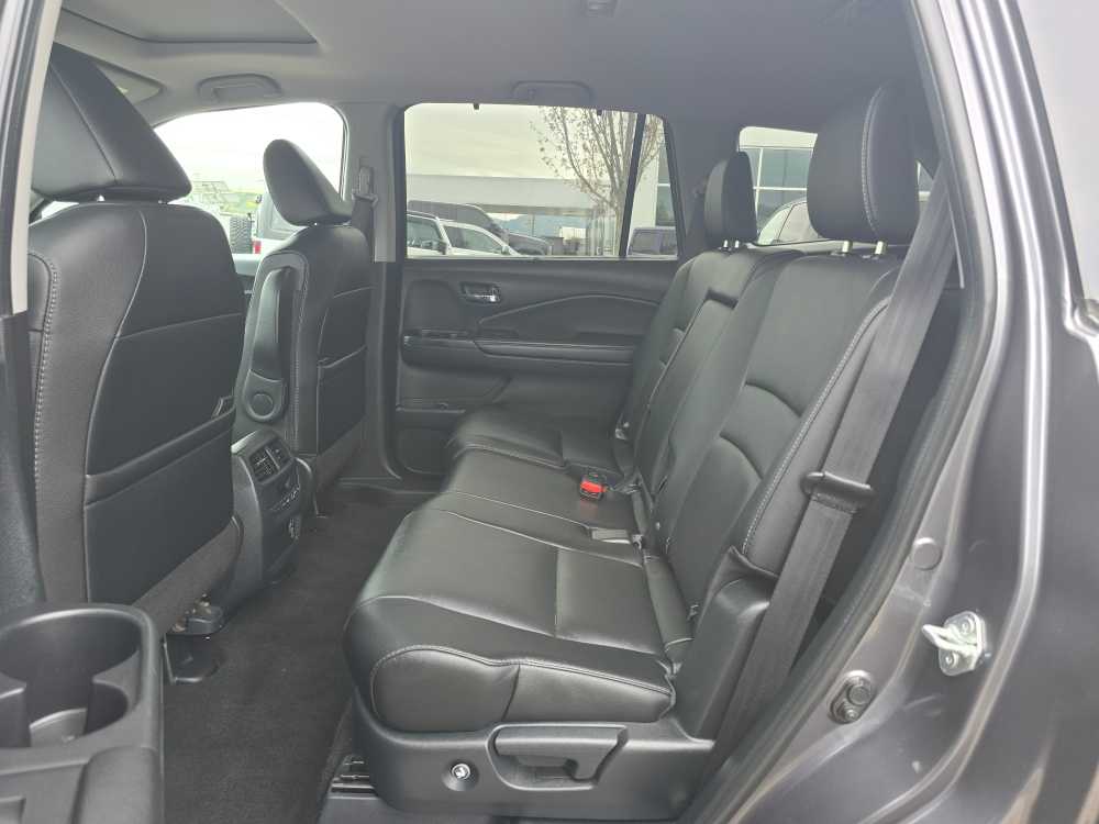 2022 Honda Pilot SE - Photo 16