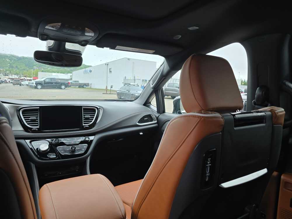 Thumbnail: 2026 Chrysler Pacifica - 14