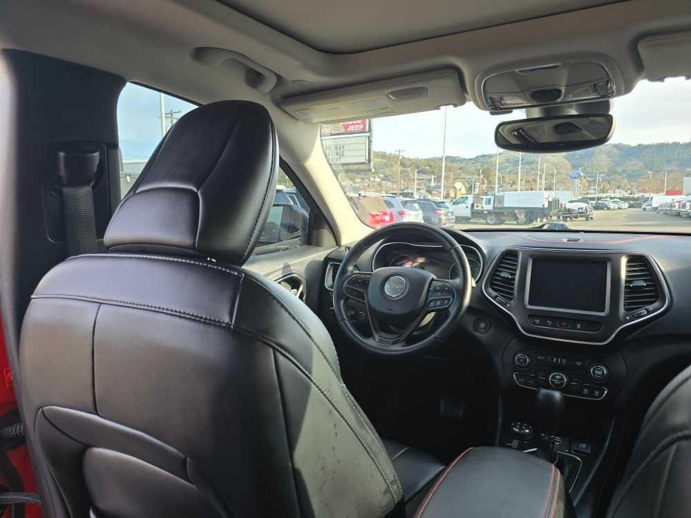 Thumbnail: 2021 Jeep Cherokee - 10