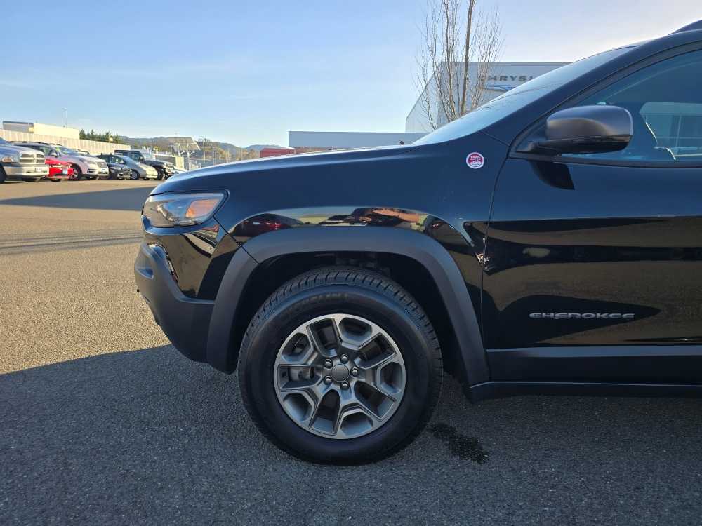 Thumbnail: 2020 Jeep Cherokee - 18