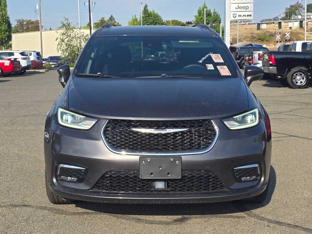 Thumbnail: 2022 Chrysler Pacifica - 5