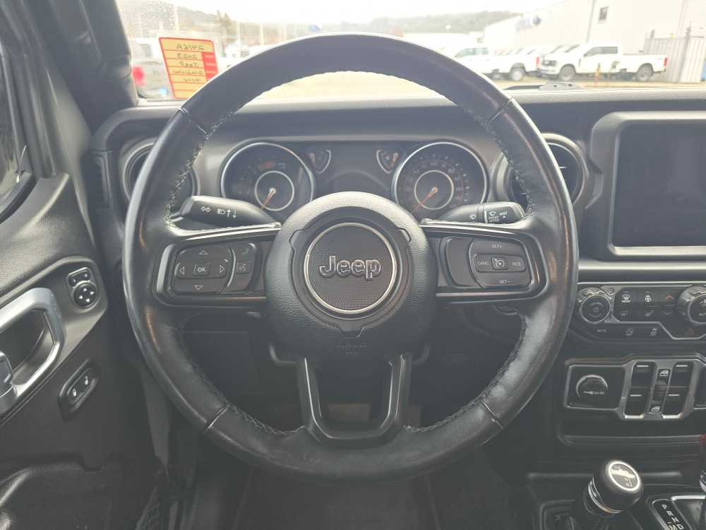 Thumbnail: 2023 Jeep Gladiator - 11