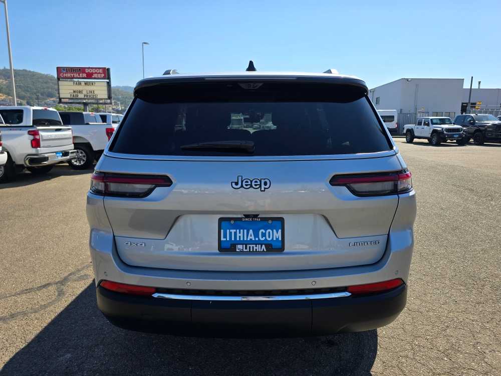Thumbnail: 2024 Jeep Grand Cherokee L - 4