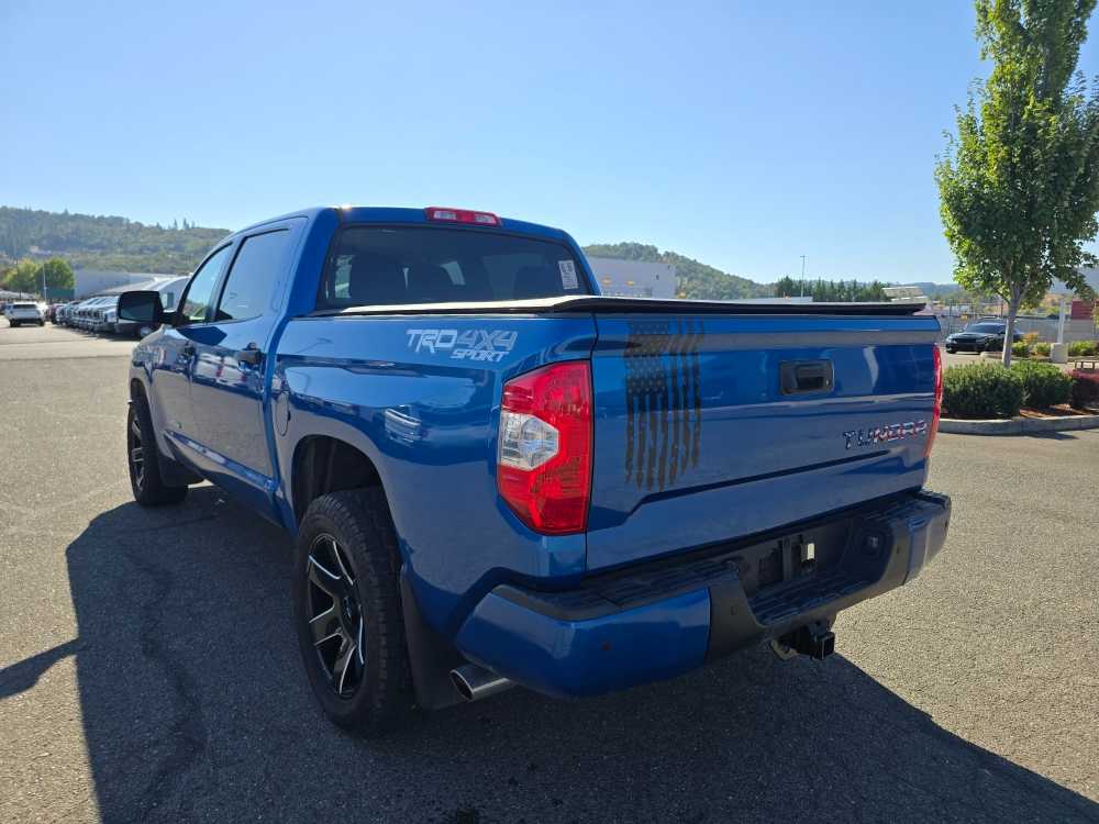 2018 Toyota Tundra SR5 CrewMax photo 2