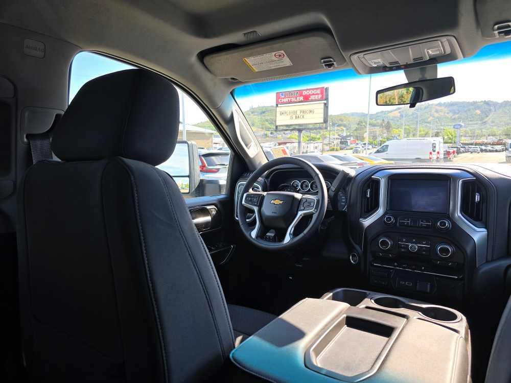 Thumbnail: 2022 Chevrolet Silverado 3500 - 11