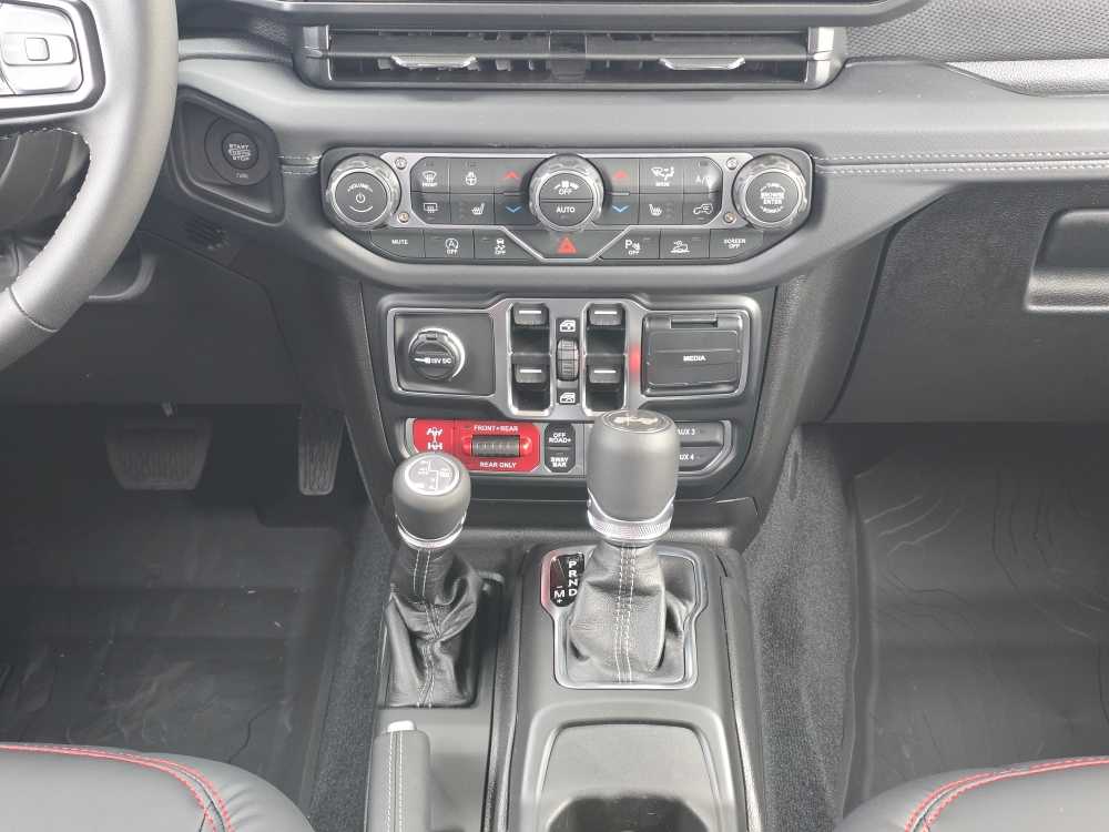 Thumbnail: 2026 Jeep Wrangler - 13