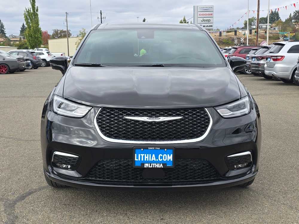 Thumbnail: 2026 Chrysler Pacifica - 8