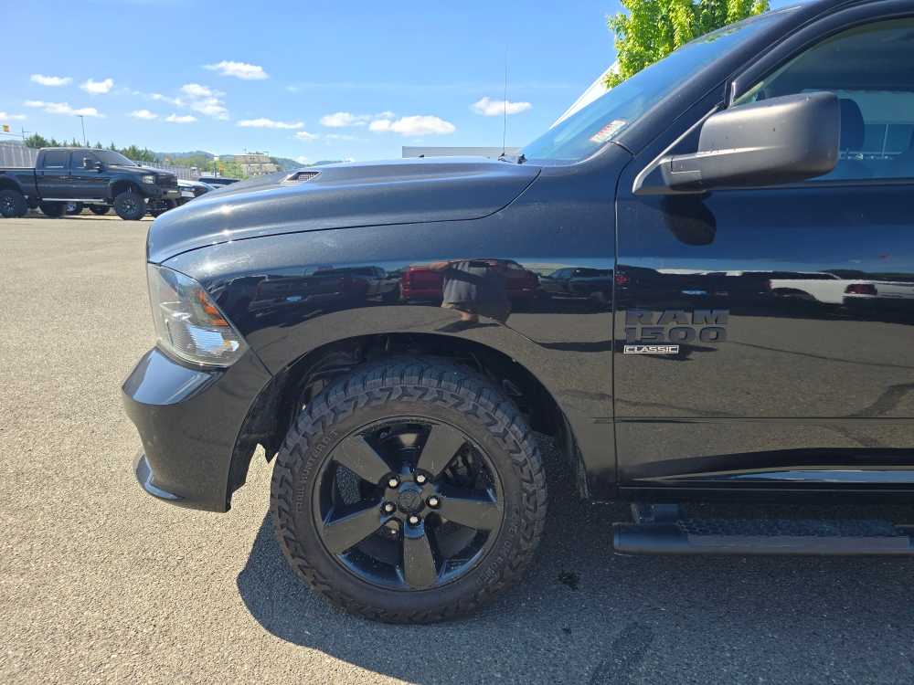 Thumbnail: 2019 RAM 1500 Classic - 6