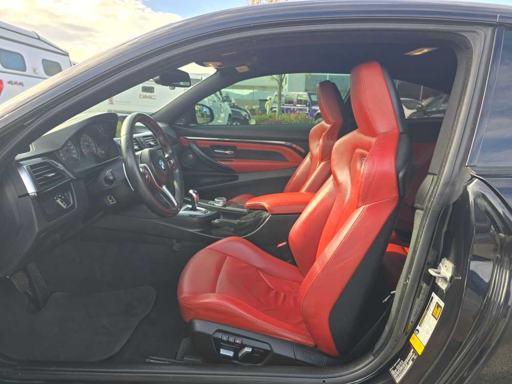 Thumbnail: 2018 BMW M4 - 10