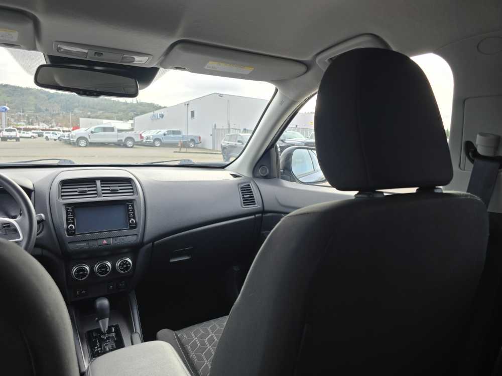 Thumbnail: 2024 Mitsubishi Outlander Sport - 14