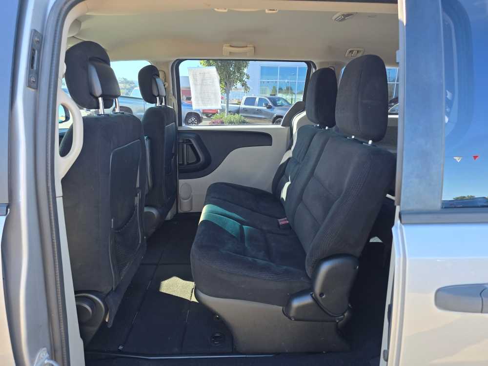 Thumbnail: 2015 Dodge Grand Caravan - 16