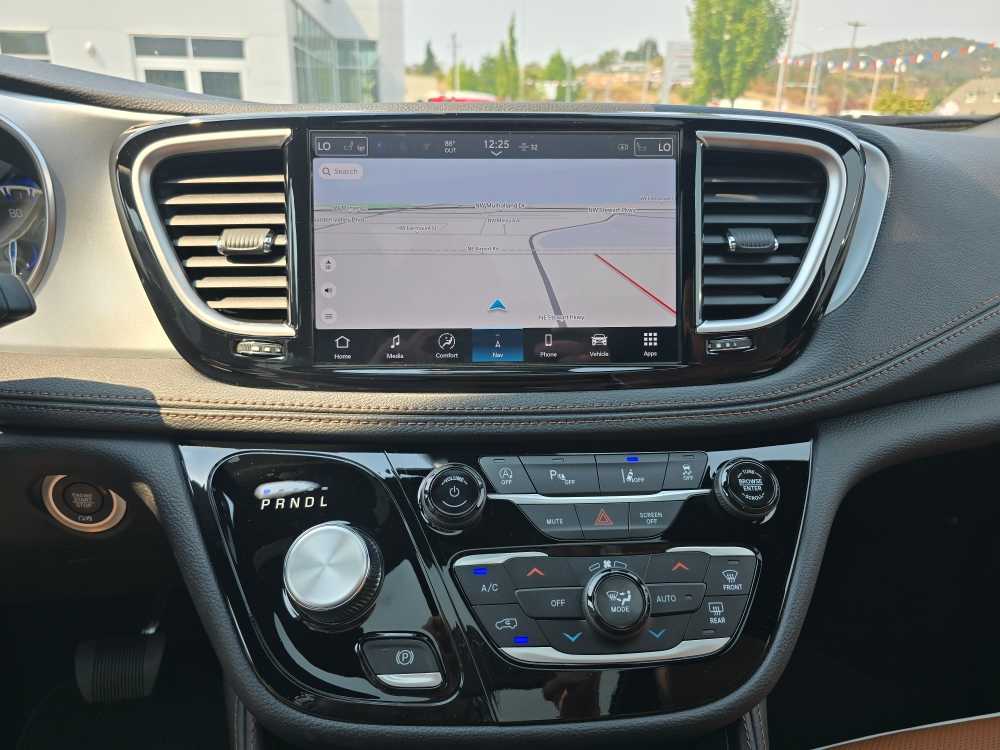 Thumbnail: 2026 Chrysler Pacifica - 12