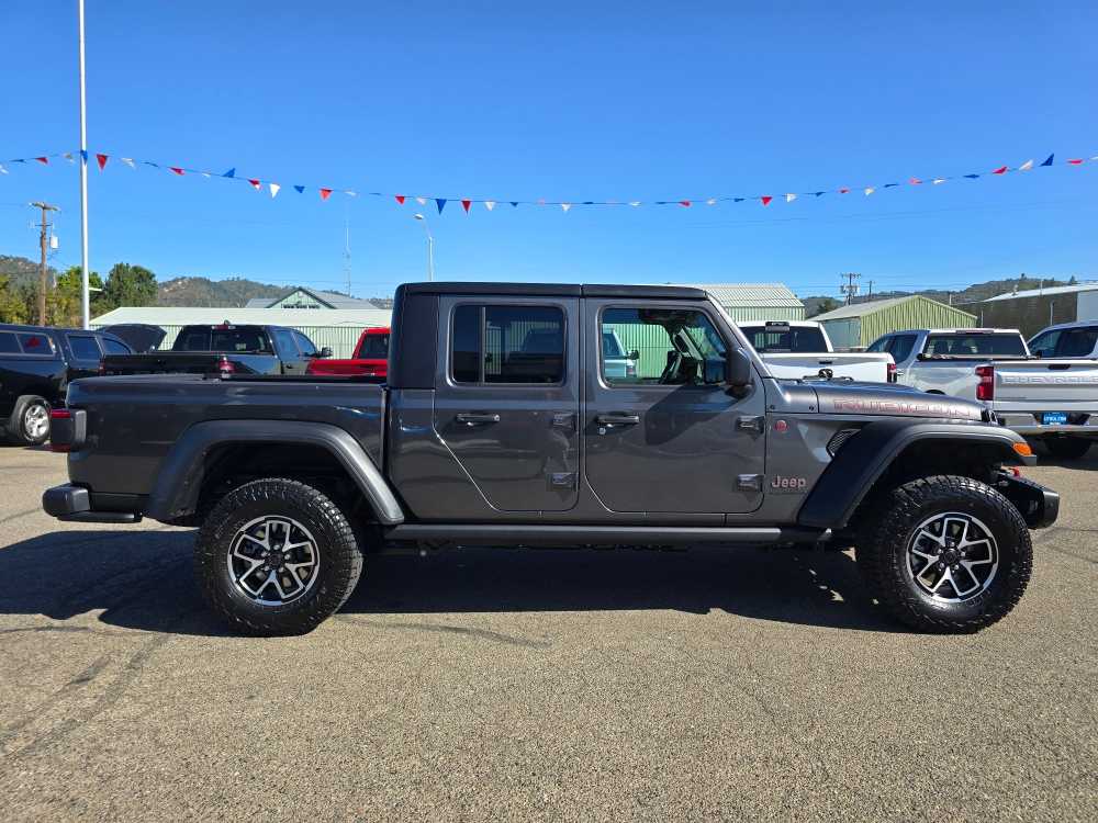 Thumbnail: 2025 Jeep Gladiator - 6