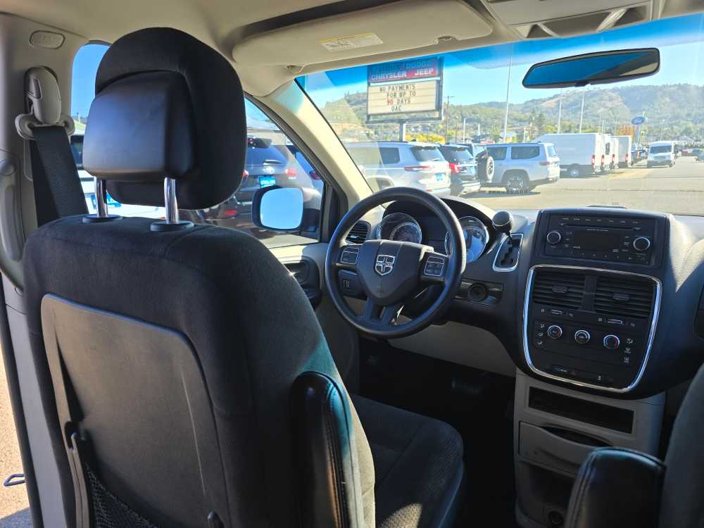 Thumbnail: 2015 Dodge Grand Caravan - 10