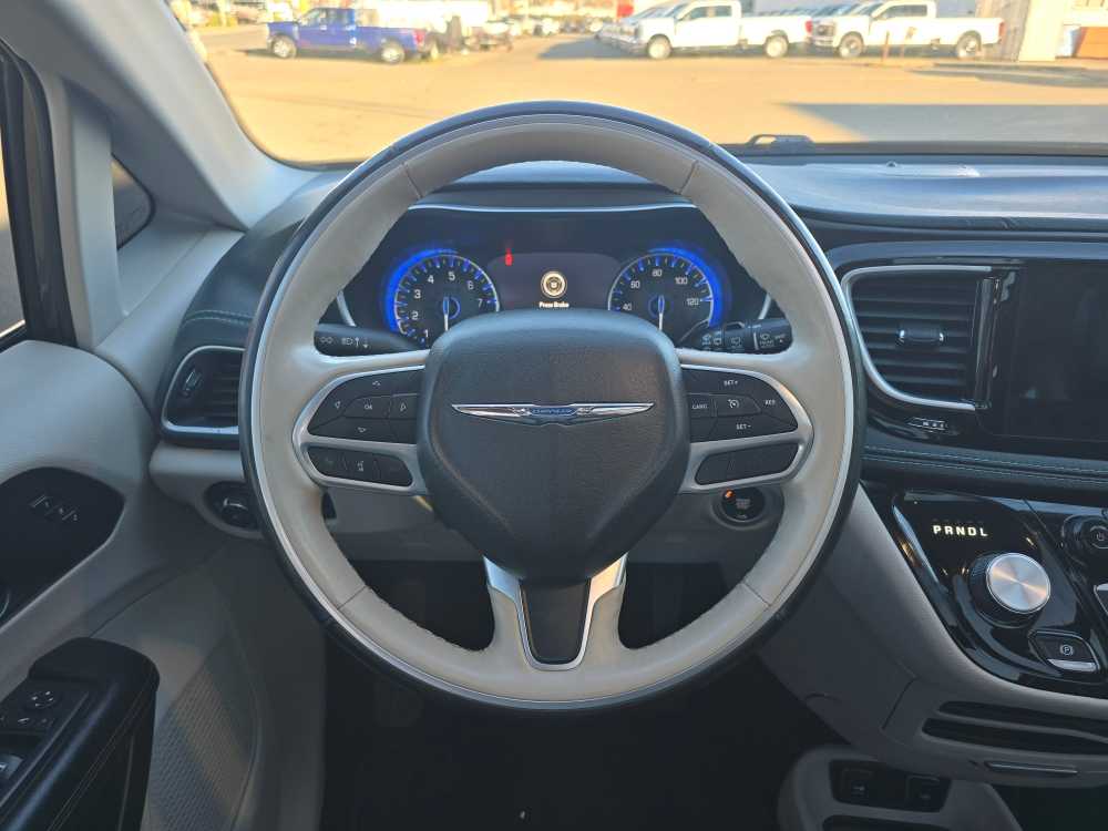 Thumbnail: 2020 Chrysler Pacifica - 11