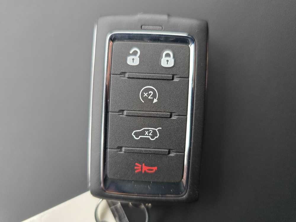 Thumbnail: 2025 Jeep Grand Cherokee - 21